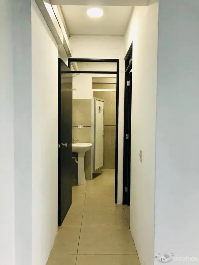 LOCAL COMERCIAL EN EXCLUSIVA ZONA DE LA ENCALADA — foto 5