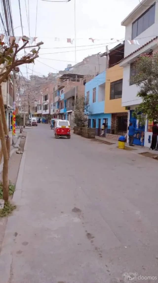 REMATE DE CASA CERCA AL ÓVALO PUENTE PIEDRA — foto 1