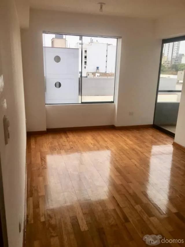 REMATE DUPLEX EN MIRAFLORES VENTA POR VIAJE — foto 6