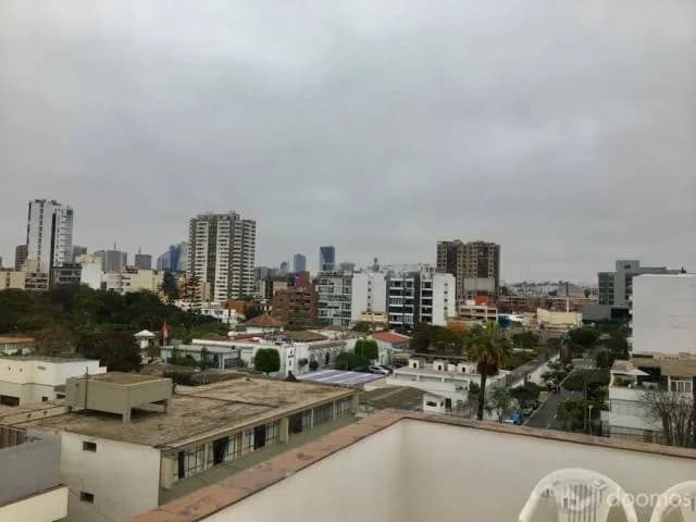 REMATE DUPLEX EN MIRAFLORES VENTA POR VIAJE — foto 8