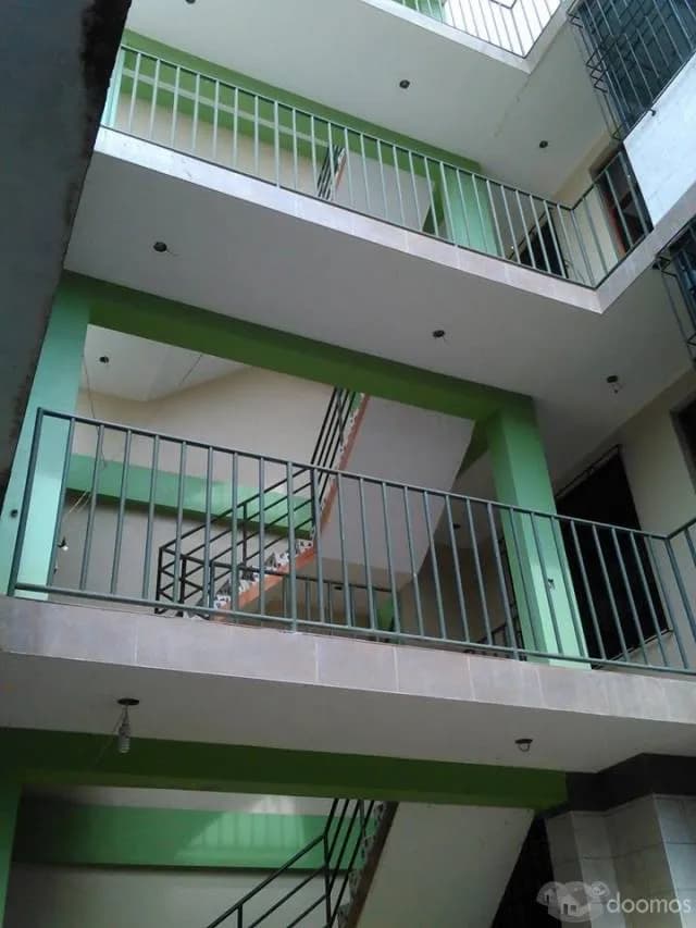 VENTA DE CASA NUEVA DE 3 PISOS C/6 DEPARTAMENTOS — foto 1