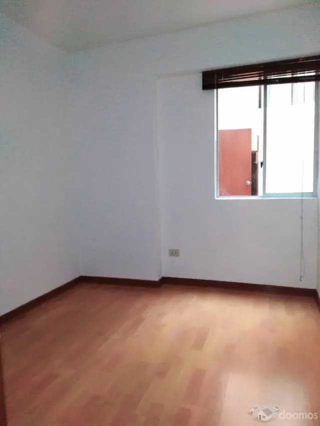 DEPARTAMENTO EN PRIMER PISO EXCLUSIVO + COCHERA PRIVADA — foto 4