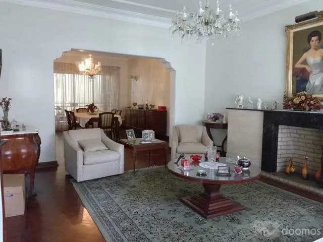 EXCELENTE UBICACIÓN DE CASA EN MIRAFLORES — foto 1