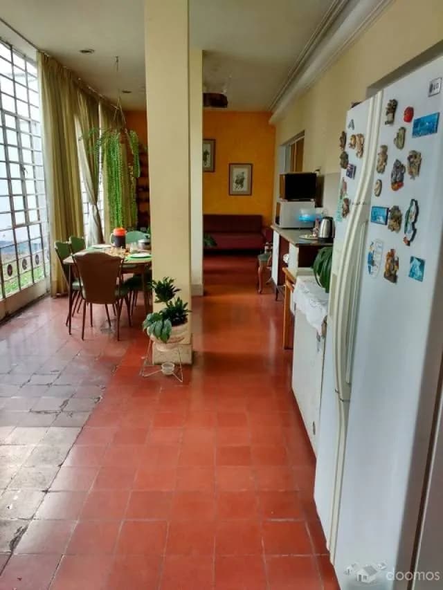 EXCELENTE UBICACIÓN DE CASA EN MIRAFLORES — foto 2