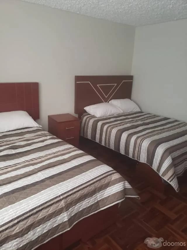 vendo casa frente a parque — foto 4