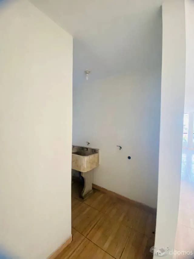 Alquiler Departamento 140m2-2do. piso Frente a parque — foto 5