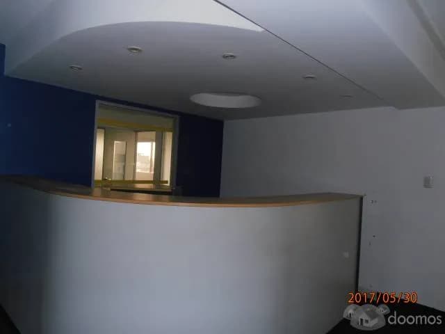 ALQUILER DE OFICINA IMPLEMENTADA EN MIRAFLORES — foto 1