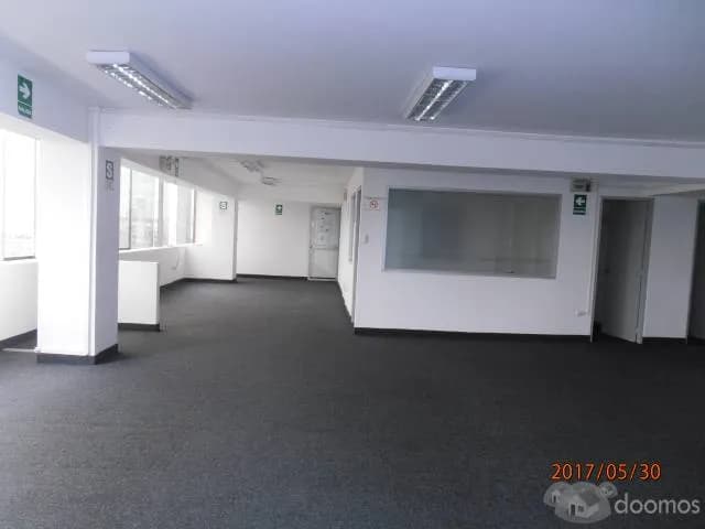 ALQUILER DE OFICINA IMPLEMENTADA EN MIRAFLORES — foto 4