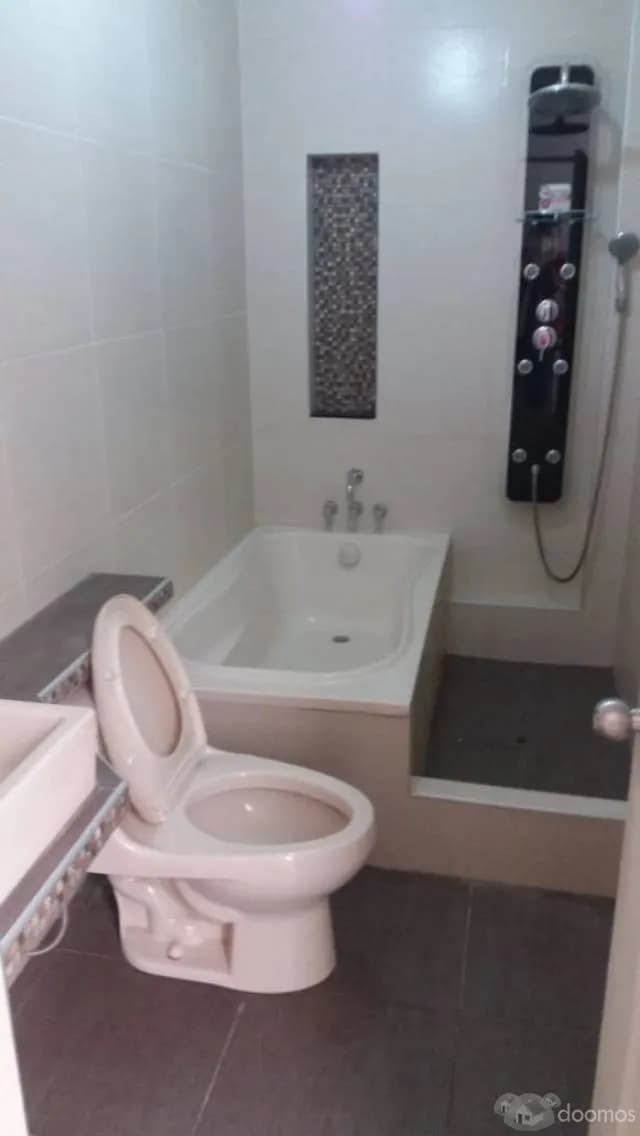 ALQUILER CASA CON COCHERA DISTRITO DE LA ESPERANZA — foto 6