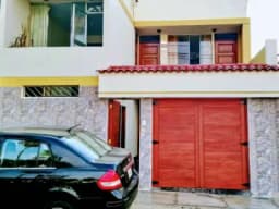 ESTA CASA TE VA ENCANTAR  EN LA PERLA ALTA 3 NIVELES