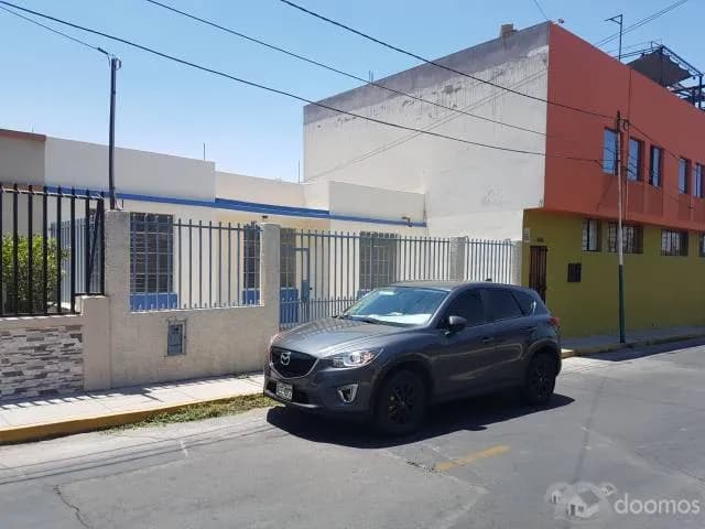 ALQUILO COMODA CASITA EN FERROVIARIOS — foto 1