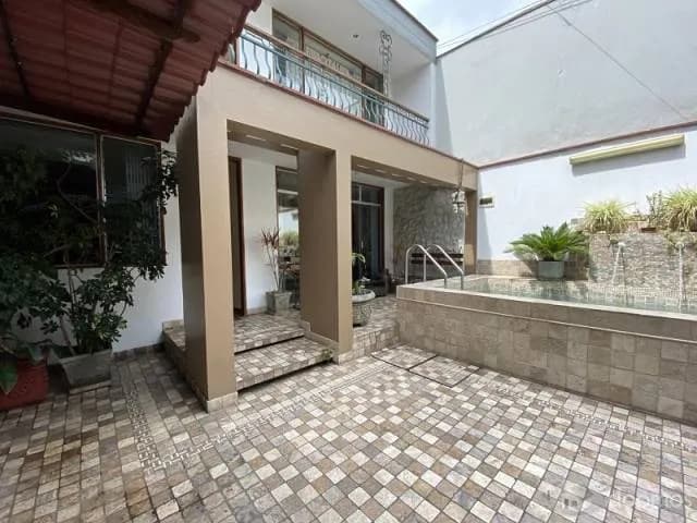 SE VENDE CASA CON  BELLOS ACABADOS NATURALES — foto 2