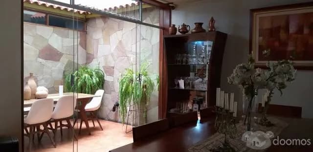 SE VENDE CASA CON  BELLOS ACABADOS NATURALES — foto 5