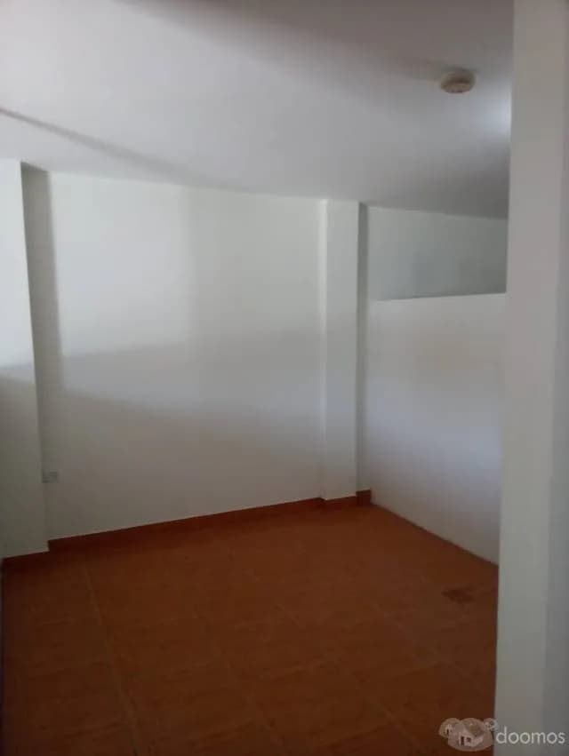 Alquiler de espacio en tienda santa anita — foto 3