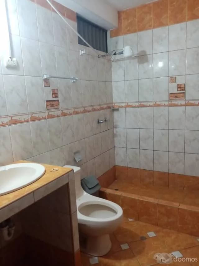 SE ALQUILA DEPARTAMENTO EN EL TERCER PISO — foto 3