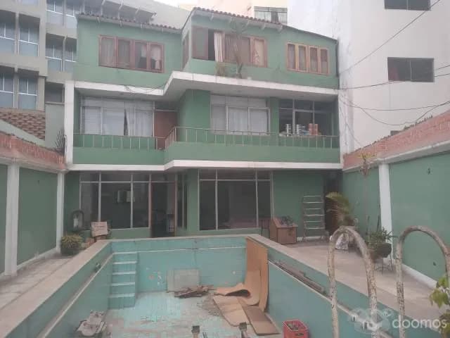 CASA COMO TERRENO EN ZONA COMERCIAL DE PUEBLO LIBRE. — foto 2