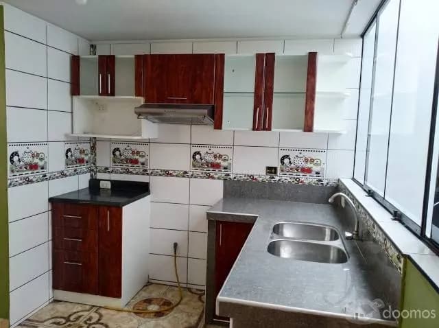 VENTA DE LINDA CASA DE 5 PISOS EN SMP — foto 4