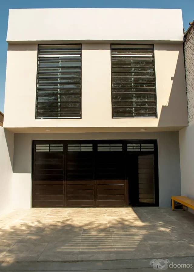Vendo Casa con amplio Local Comercial en Av. Progreso 443 Castilla | Piura — foto 1