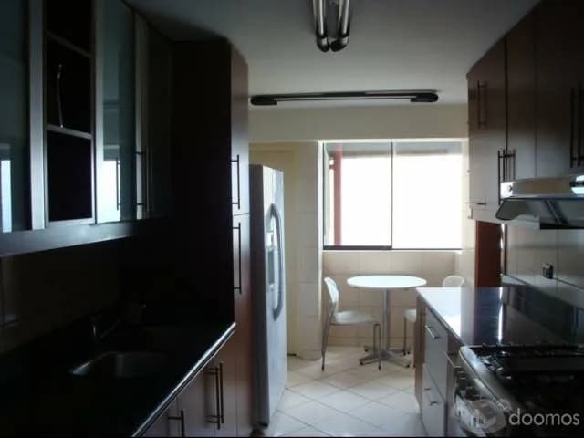 VENTA DE DEPARTAMENTO EN EL MALECON CISNEROS — foto 2