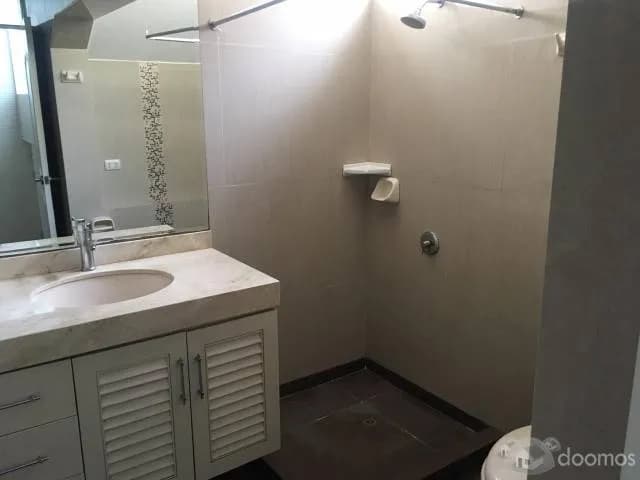 Hermosa casa con acabados de primera en Cercado de Lima — foto 3