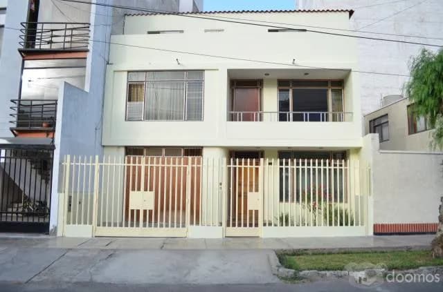 VENDO CASA AMPLIA EN SAN ANDRES III ETAPA — foto 1