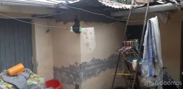 CASA EN VENTA EN URB. TIIO, EN AV. 28 DE JULIO — foto 5