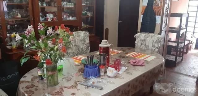 CASA EN VENTA EN URB. TIIO, EN AV. 28 DE JULIO — foto 7