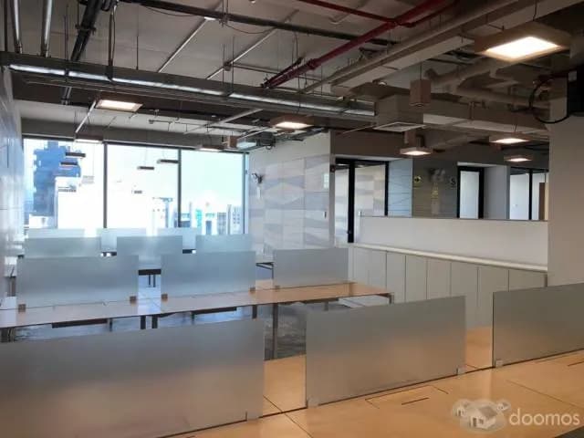 Moderna Oficina Implementada con muebles — foto 4