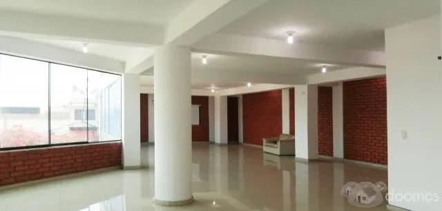 ????LOCAL COMERCIAL DE 1000 M2 DE 4 PISOS , CON TODO IDEAL PARA NEGOCIO DE BUSES???? — foto 3
