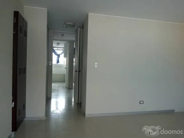 Venta de departamento remodelado en Miraflores — foto 3