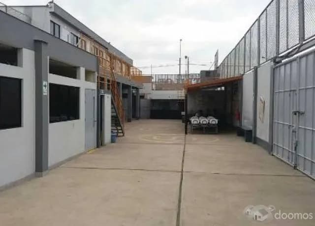 REMATE CHORRILLOS Local Comercial - 700 mt2 - 12 Estacionamientos — foto 3
