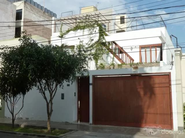 Hermosa residencia con piscina, zona inmejorable — foto 1