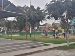 Segundo Piso, zona urbanizada, Pro Lima - Espalda de la Panamericana Norte