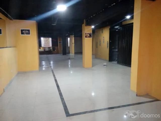 Alquile local comercial 3er Piso — foto 1