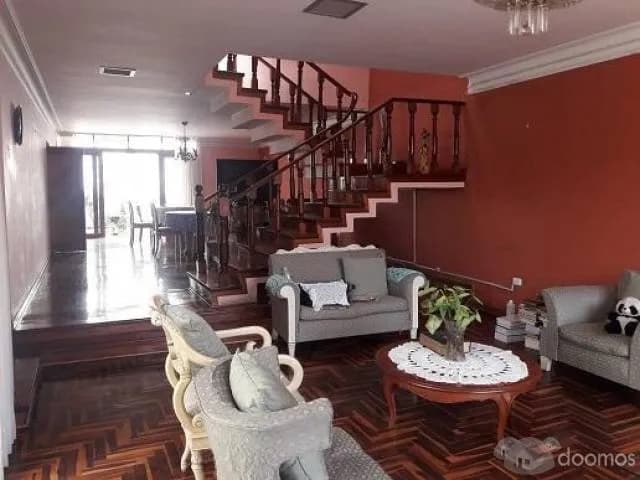 HERMOSA CASA EN SURCO  DE 300 M2 — foto 2
