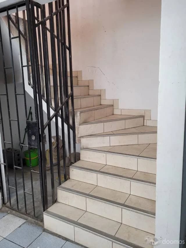 Excelente y céntrico local comercial de 2 pisos. — foto 6