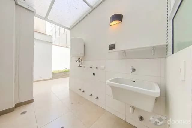 HERMOSO DEPARTAMENTO EN VENTA DE 158 M2 EN MIRAFLORES — foto 3