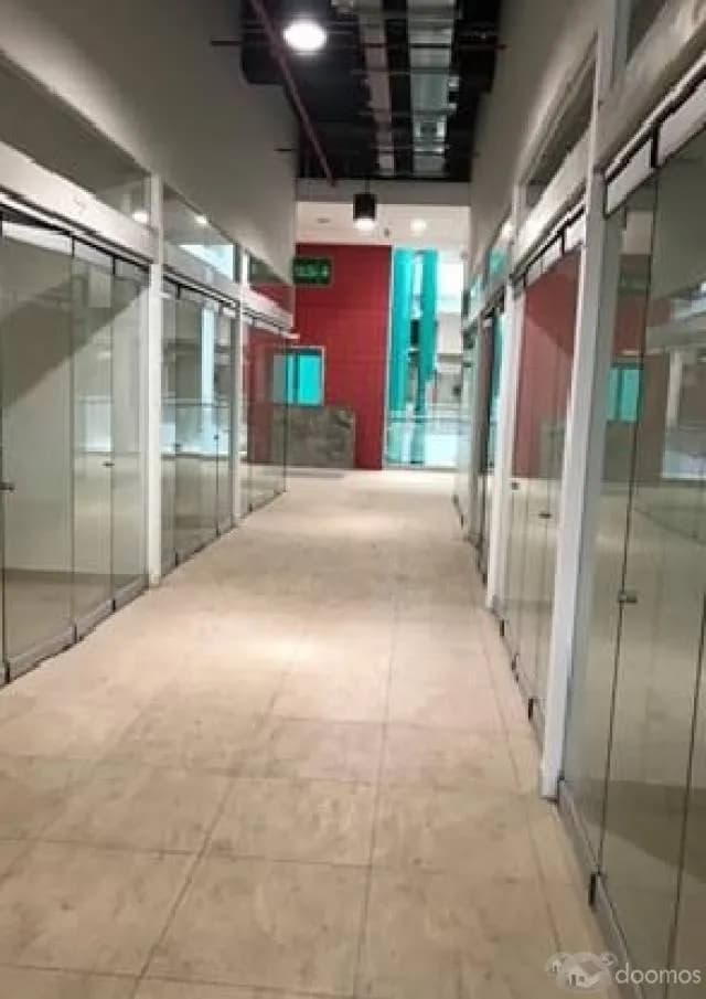 VENTA DE TIENDA COMERCIAL EN GAMARRA (GAMA MALL / MALL RECIENTEMENTE CONSTRUIDO) — foto 3
