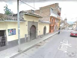 VENTA DE CASA  A POCAS CUADRAS DE LA PLAZA DE ARMAS DE HUAMANGA