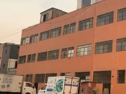 Se vende Local Industrial 1,600 m2 en buena ubicación, San Juan de Miraflores