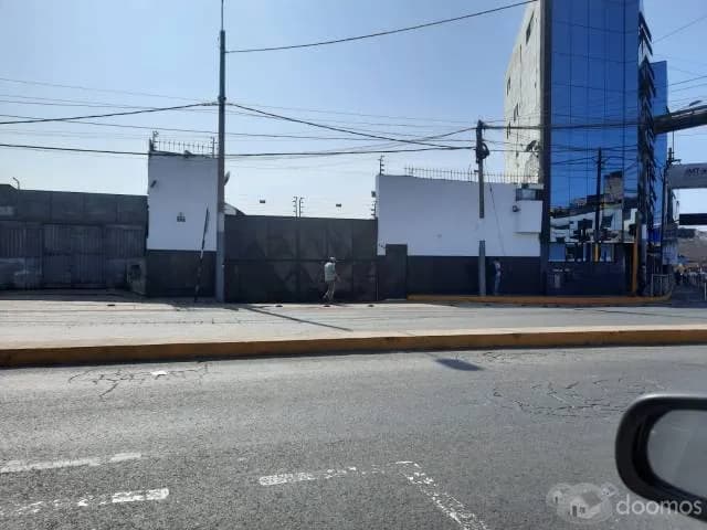 LOCAL COMERCIAL O INDUSTRIAL — foto 1