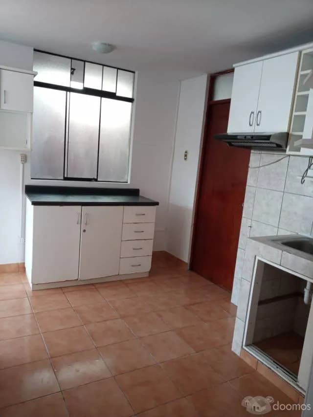 Alquilo departamento en Urb. Pando San Miguel - Lima — foto 6