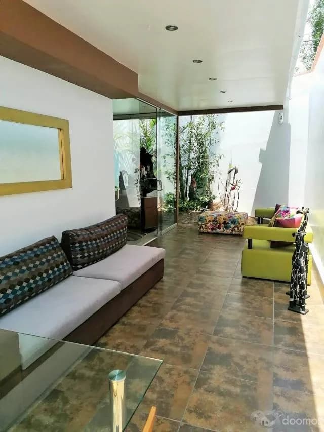 Venta de Hermosa Casa Totalmente Remodelada — foto 5
