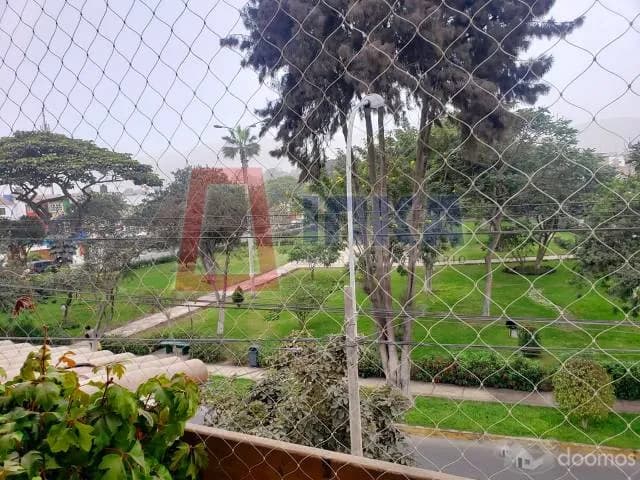 HERMOSO DEPARTAMENTO DUPLEX  FRENTE A PARQUE EN LA MOLINA — foto 2
