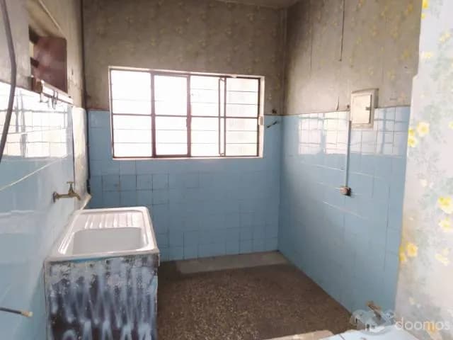 "OPORTUNIDAD" - CASA VACIA COMO TERRENO EN SAN MIGUEL — foto 4