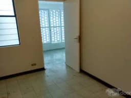 Amplio y luminoso departamento en primer Piso, Exclusiva zona del Golf de San Isidro.