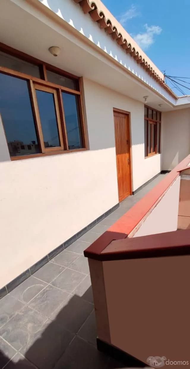 Se Alquila Bonito Departamento (4to Piso) - San Miguel — foto 1