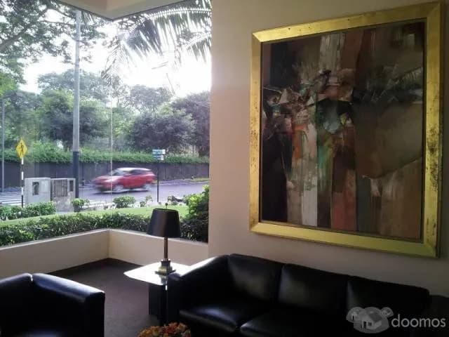 EXCLUSIVO DEPARTAMENTO FRENTE AL GOLF — foto 1