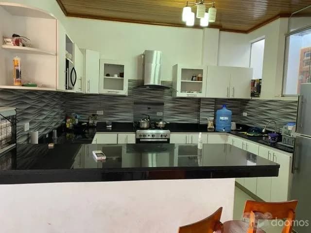 ALQUILER DE CASA EN YARINACOCHA — foto 5