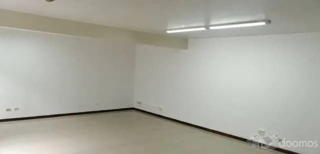 Alquilo Oficina o Consultorio en Jesús María — foto 1
